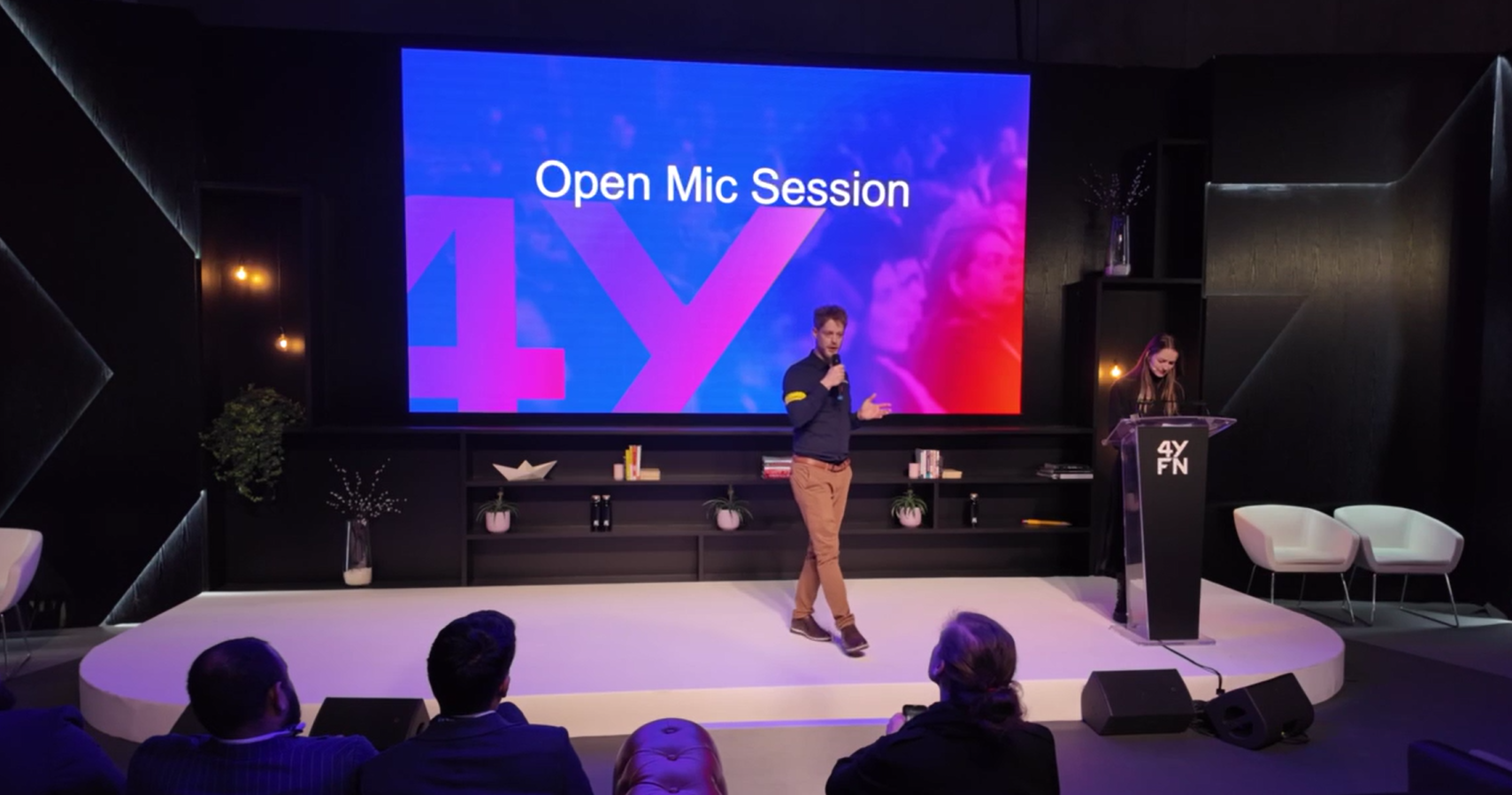 Manuel speaking at Open Mic at MWC x 4YFN 2025